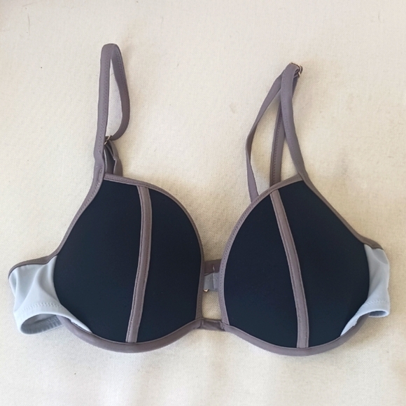 VICTORIA SECRET Uplift Black and Gray Figure Enhancing Bathing Suit Top Bikini - Picture 1 of 6